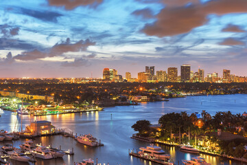 Naklejka premium Fort Lauderdale, Florida, USA Skyline