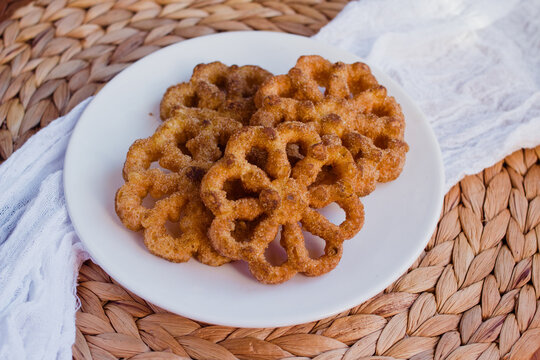 Mexican bu&ntilde;uelos de viento are a traditional fritter usually eaten for Christmas