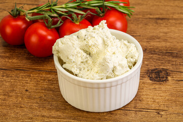 Soft cream cheese with herbs