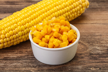 Sweet yellow corn in the bowl