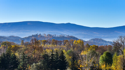 Obraz premium A mountain landscape in autumn. Karkonosze Mountains in Poland.