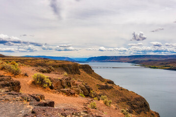 Fototapeta na wymiar High Desert landscape of the Columbia River