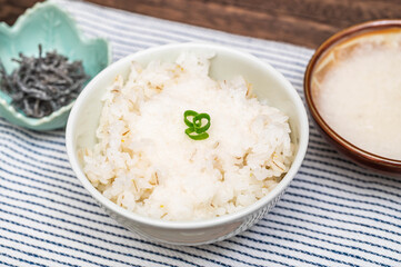 麦ごはん　とろろ