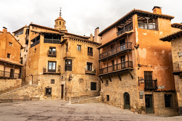 Fototapeta na wymiar Medieval town of Albarracín in Spain, stone houses, walls, churches and narrow streets. 