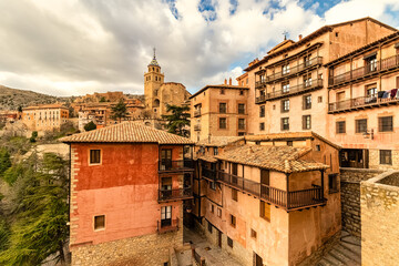 Fototapeta na wymiar Medieval town of Albarracín in Spain, stone houses, walls, churches and narrow streets. 
