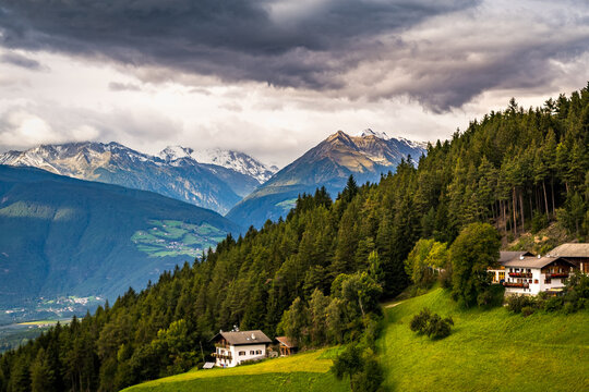 houses in the mountains of south tirol