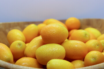 Kumquats in the bowl.