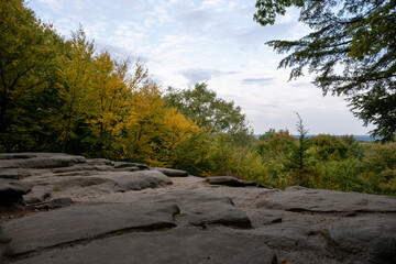 Yellow Fall Colors Creep into the Ledges Overlook