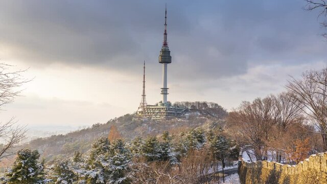 Winter snow of Seoul City at namsan mountain in South Korea.4k Time lapse