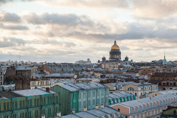 Fototapeta na wymiar Cityscape of Saint Petersburg with folden dome of St. Isaac's Cathedral