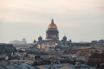 Fototapeta na wymiar Golden dome of Saint Isaac's cathedral
