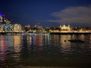 Fototapeta na wymiar A view of the River Thames in London at night
