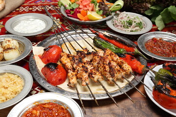 Tavuk şiş