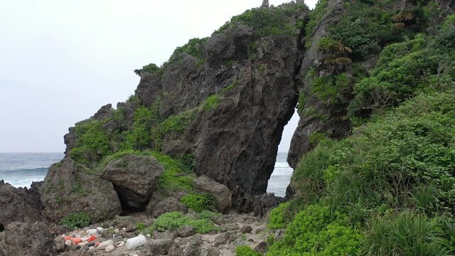 沖縄県　久米島 久米 奥武島 ミーフガー タチジャミ   アーラ浜 トクジム 岩 バーデハウス イーフビーチ 畳石 オーハ島 比屋定バンタ 自然 観光 綺麗