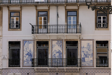 Calles de Lisboa en un día soleado
