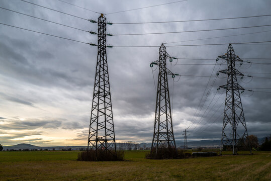 poteaux &eacute;lectrique haute tension