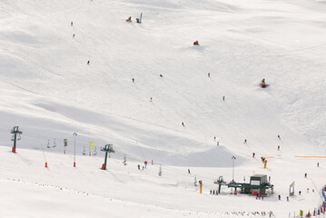 Vista general de una estación de esquí.