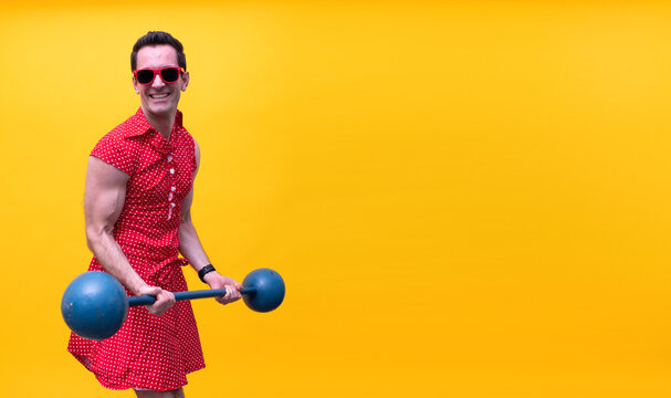 Bizeps Training mit Langhantel