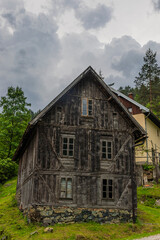 Fototapeta na wymiar old wooden house in the mountains