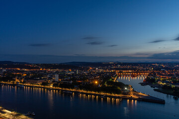 Fototapeta na wymiar Koblenz bei Nacht von oben