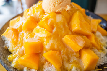 famous Taiwanese snacks of mango shaved ice