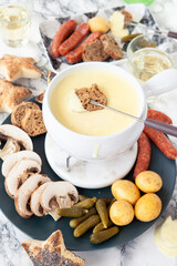 Kaesefondue mit Brot