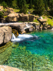 Naklejka premium Turquoise natural pool in a National Park.