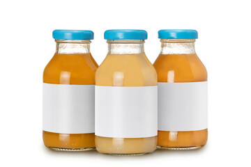 Plakat Set di bottiglie di vetro di succhi differenti isolati su sfondo bianco
