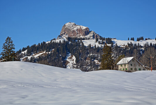 Rothenfluh und Grosser Mythen, Kanton Schwyz