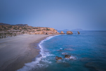 Obraz premium Triopetra beach, cliffs on Crete in a turquoise sea