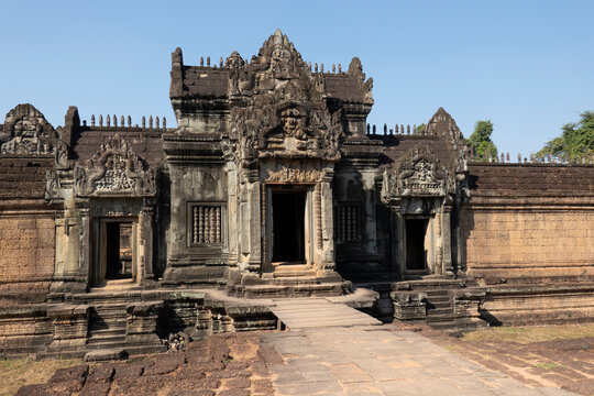 Entrance to Angkor temple