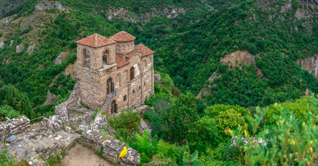 Fototapeta na wymiar Medieval Asens Fortress in Bulgaria