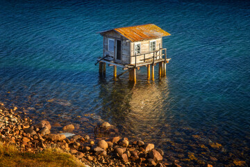 house on the water - 400157145