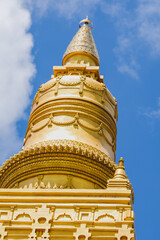Fototapeta premium The beauty of Wat Bang Tong or Wat Mahathat Wachiramongkol, Krabi, Thailand