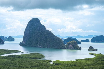 
Samet Nang Shee on a rainy day, but no matter what the weather And the beauty remains