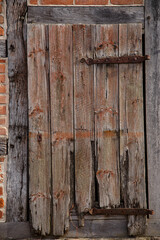 Fensterladen aus Holz