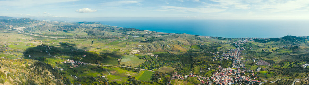 Brancaleone, citt&agrave; in Calabria vista aerea