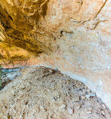 Narrow Cliffside on The Petroglyph Point Trail, Mesa Verde National Park, Colorado, USA