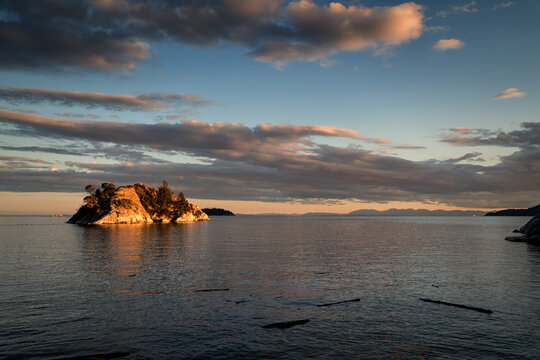 Whyte Islet at Whytecliff Park - West Vancouver, BC Canada © Paul Van Buekenhout