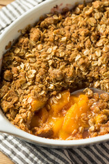 Sweet Homemade Peach Cobbler Crisp