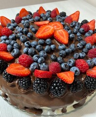 berries cake