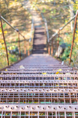 Treppe von oben nach unten aus Metall