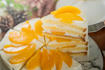 桃のショートケーキ