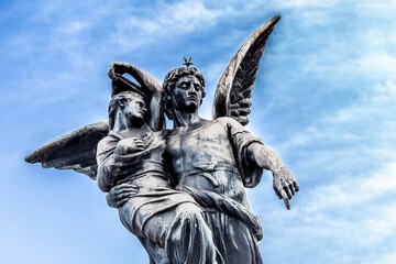 Fototapeta premium angel statue