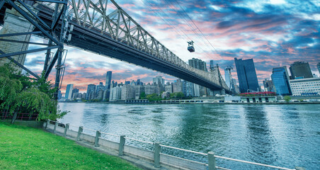 Obraz premium Manhattan skyline from Roosevelt Island, New York City, USA