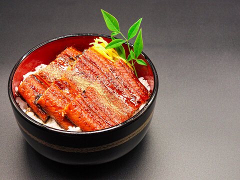 「うな丼」の写真素材 | 6,256件の無料イラスト画像 | Adobe Stock