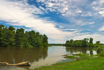 527-83 DesPlaines River Summer