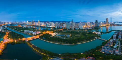 Obraz premium Night view of Bailuzhou Park, Xiamen, China