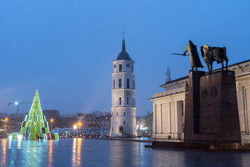 Obraz premium Beautiful futuristic Christmas tree in Vilnius Cathedral square, Lithuania, Europe, no market and events due to Covid or Coronavirus pandemic 