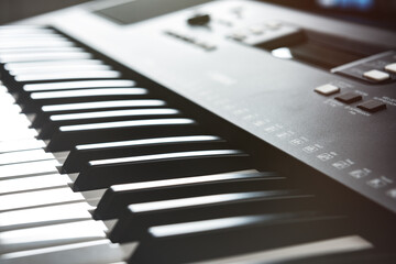 Electronic piano keyboard for playing and recording music in studio